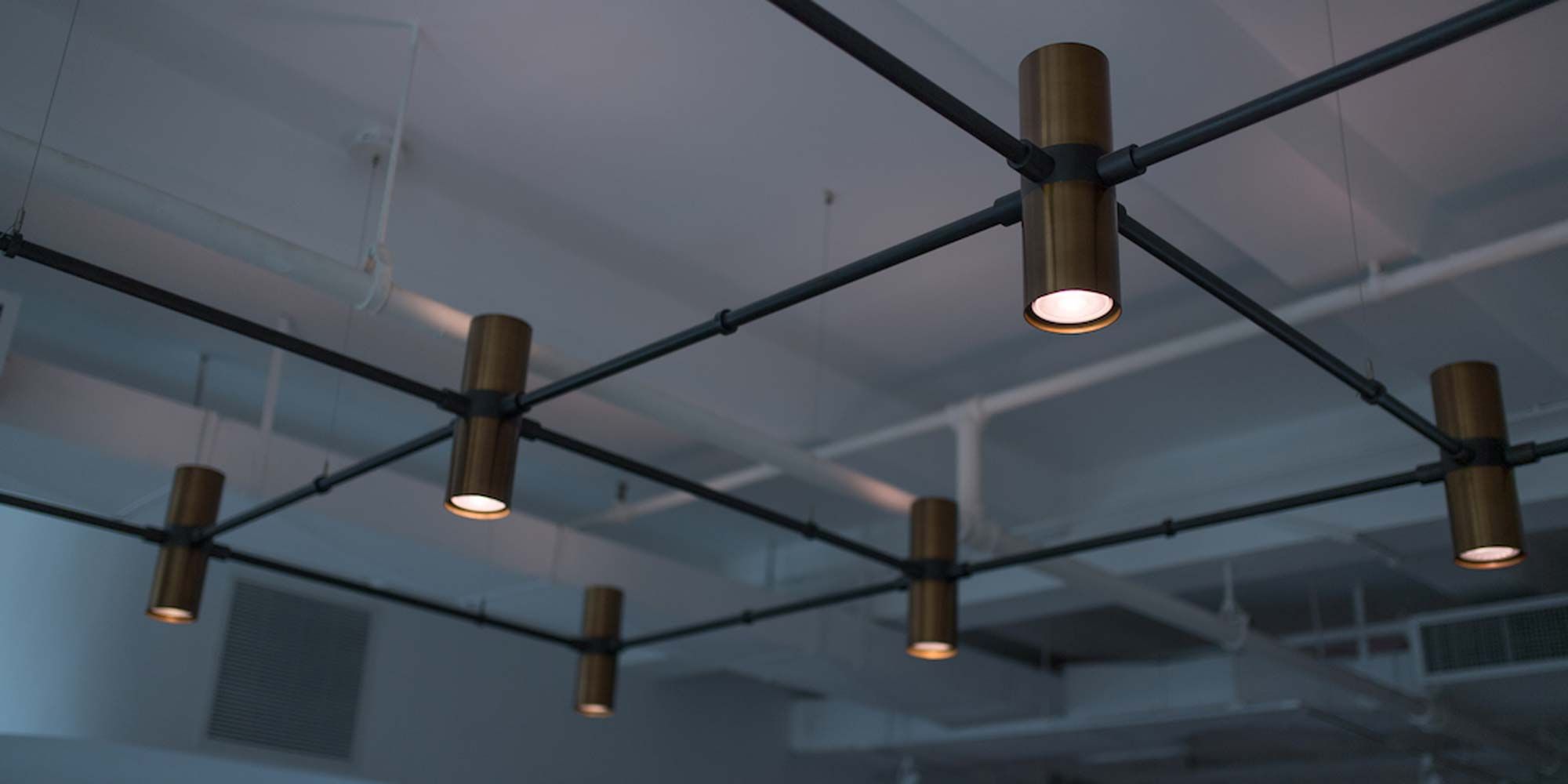 track lighting with black finishes